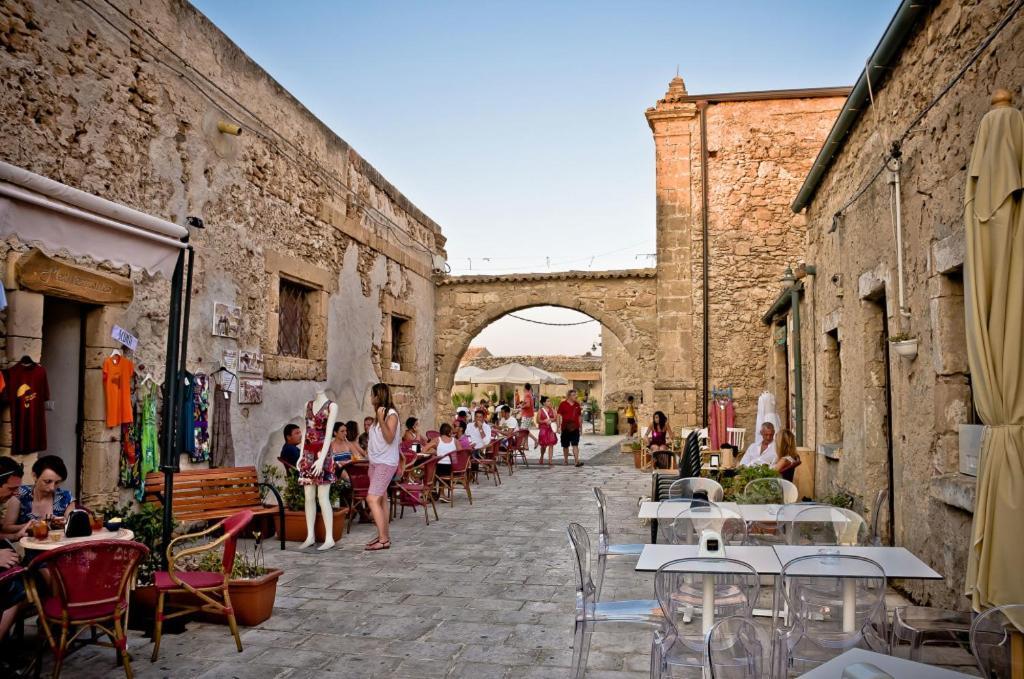 Casale Hibiscus Villa Santa Maria Del Focallo Exterior photo