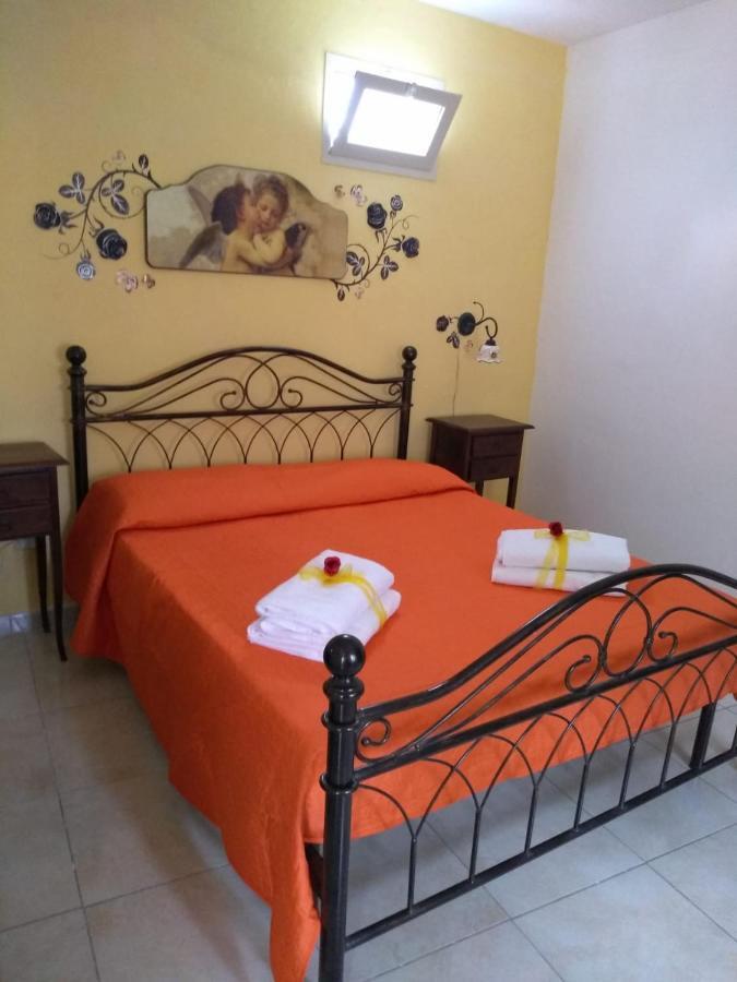 Casale Hibiscus Villa Santa Maria Del Focallo Exterior photo